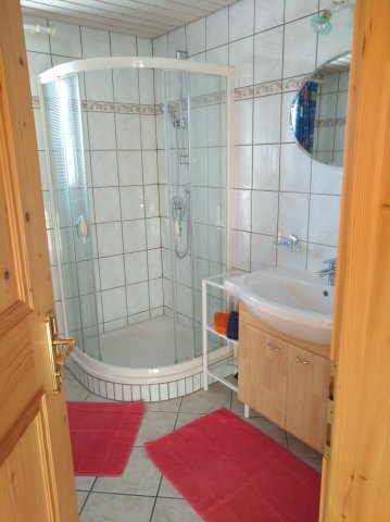 Haus Ebentheuer Badezimmer.jpg